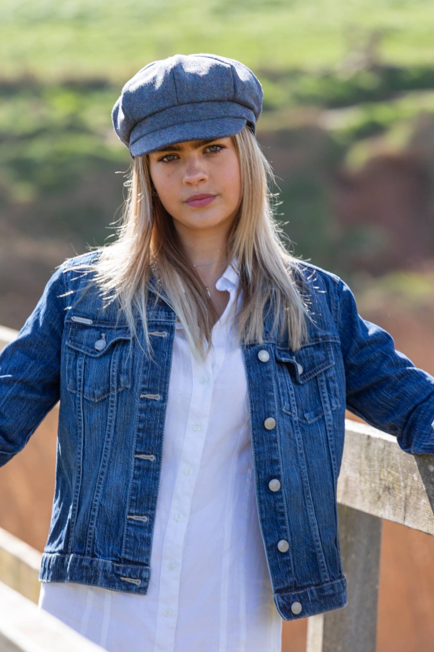 Tweed Wool Baker Boy Cap: Raspberry